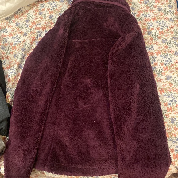 Like new purple Columbia jacket size small - Picture 3 of 4